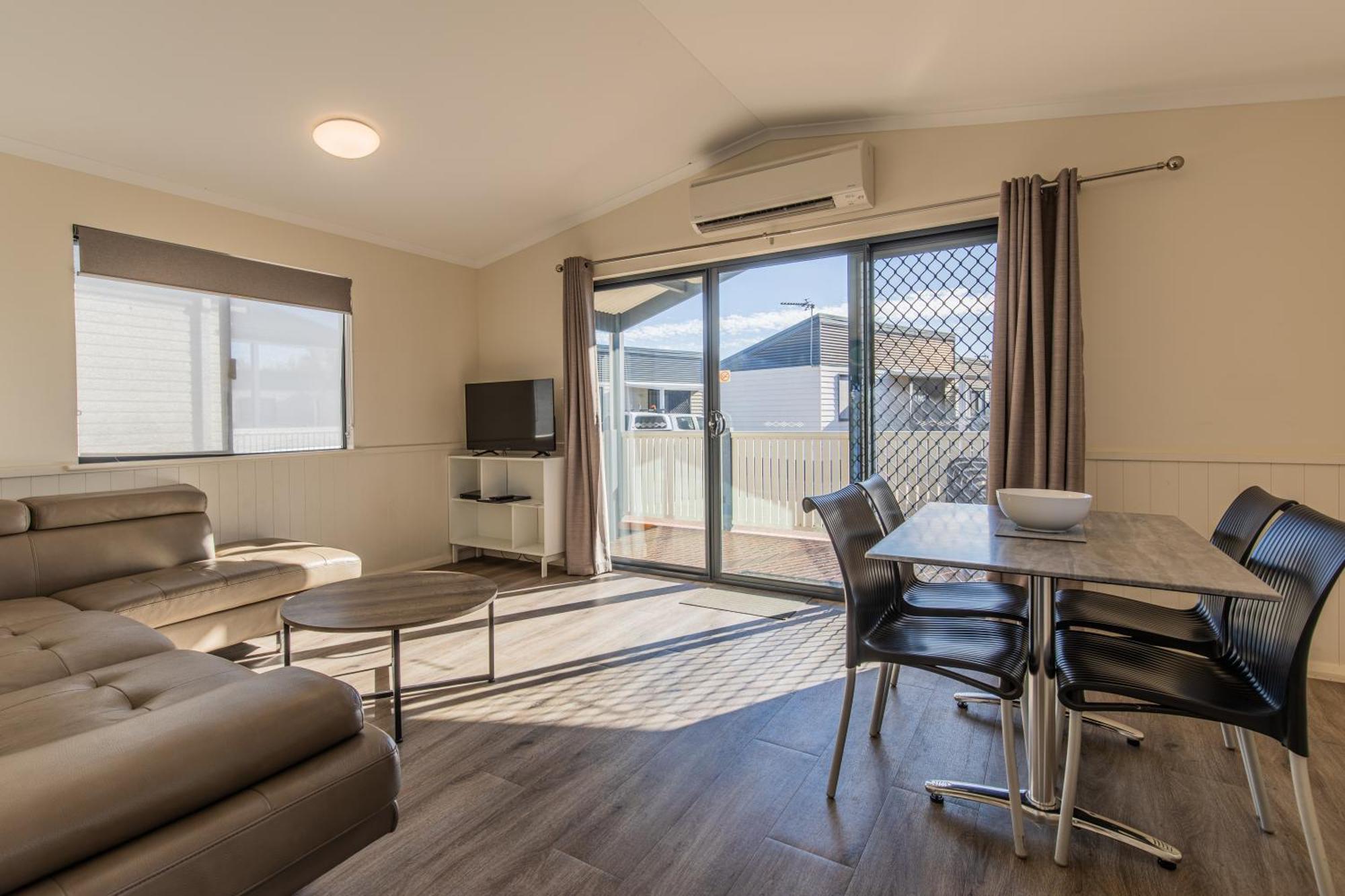 Jurien Bay Tourist Park Hotel ภายนอก รูปภาพ