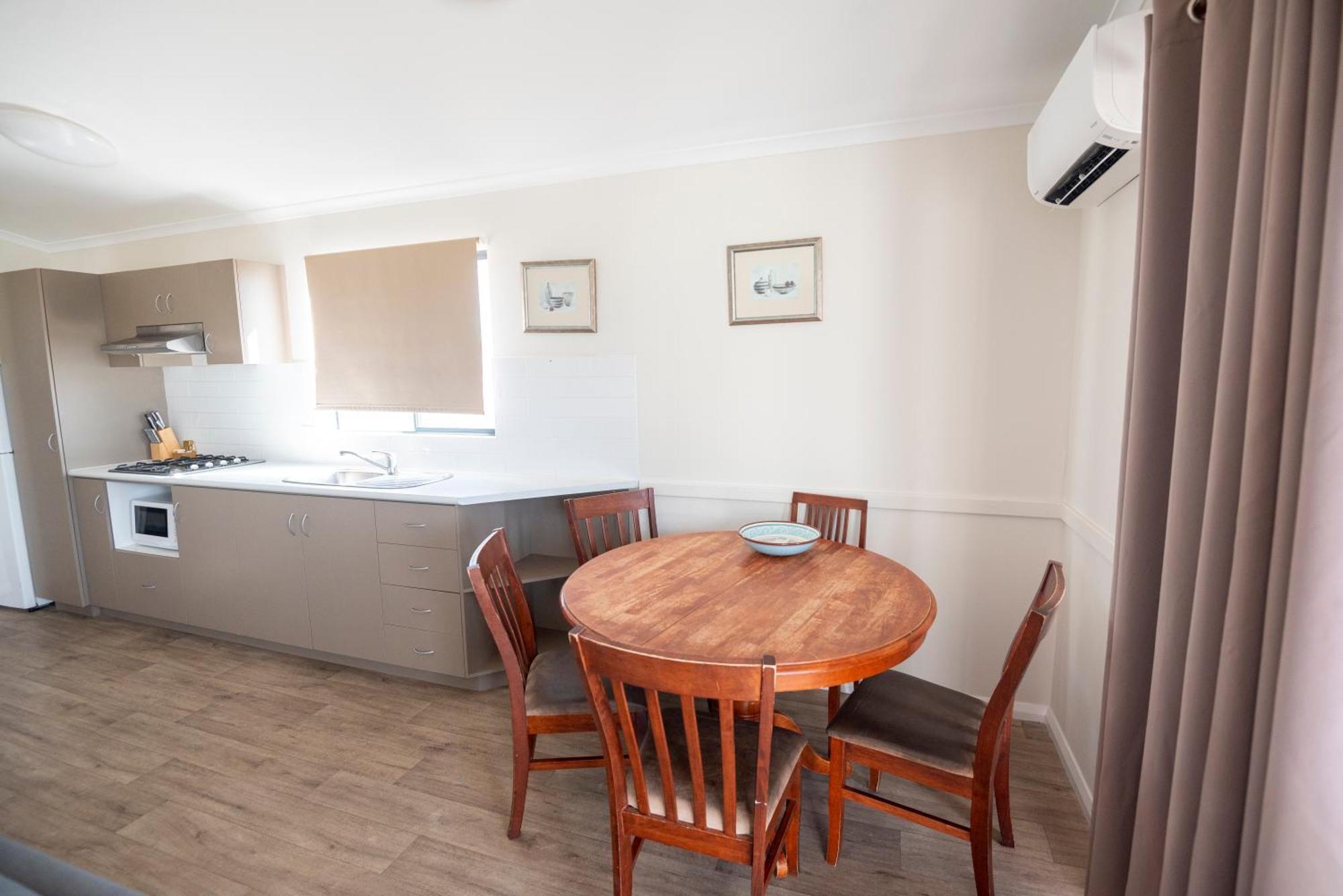 Jurien Bay Tourist Park Hotel ภายนอก รูปภาพ