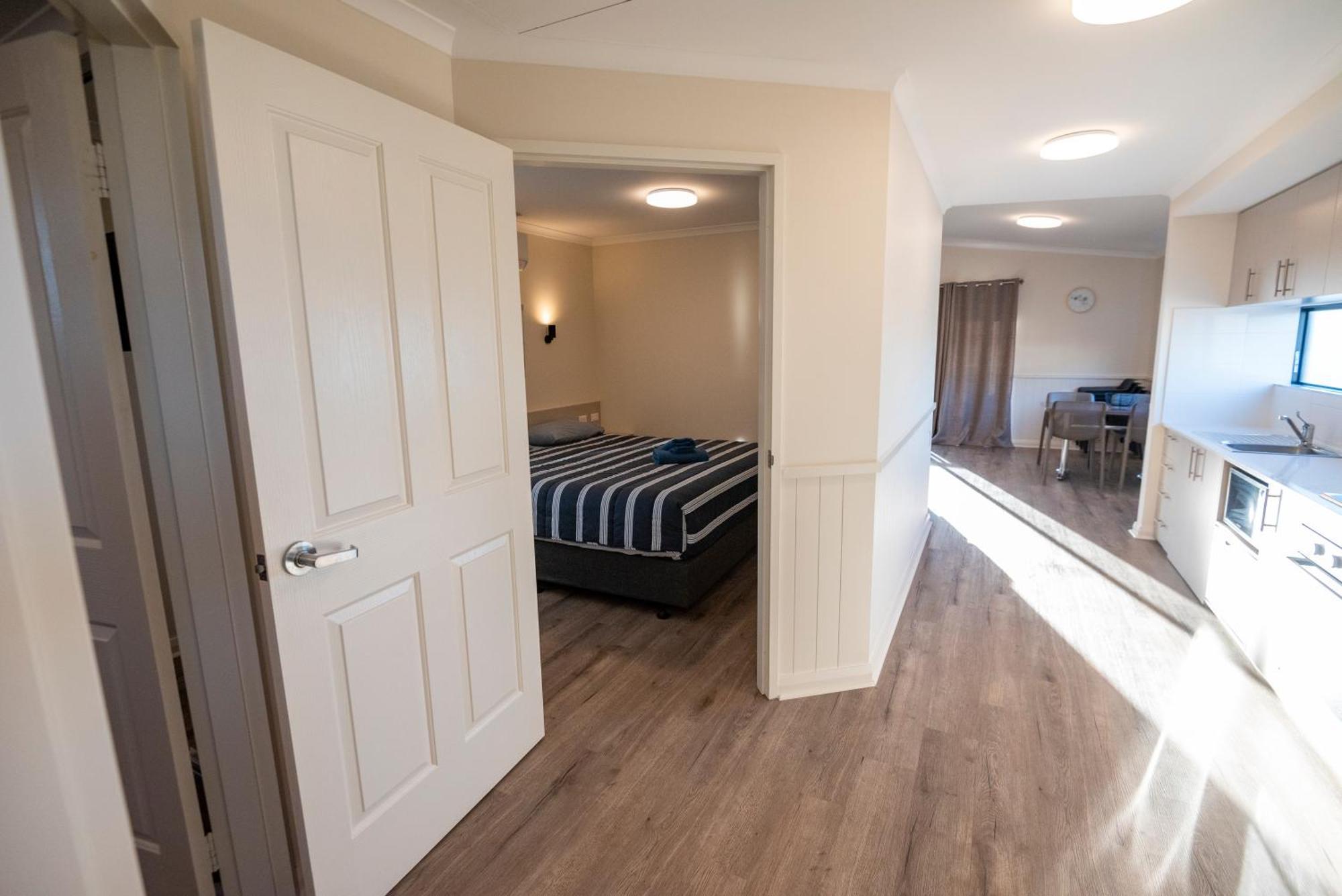 Jurien Bay Tourist Park Hotel ภายนอก รูปภาพ