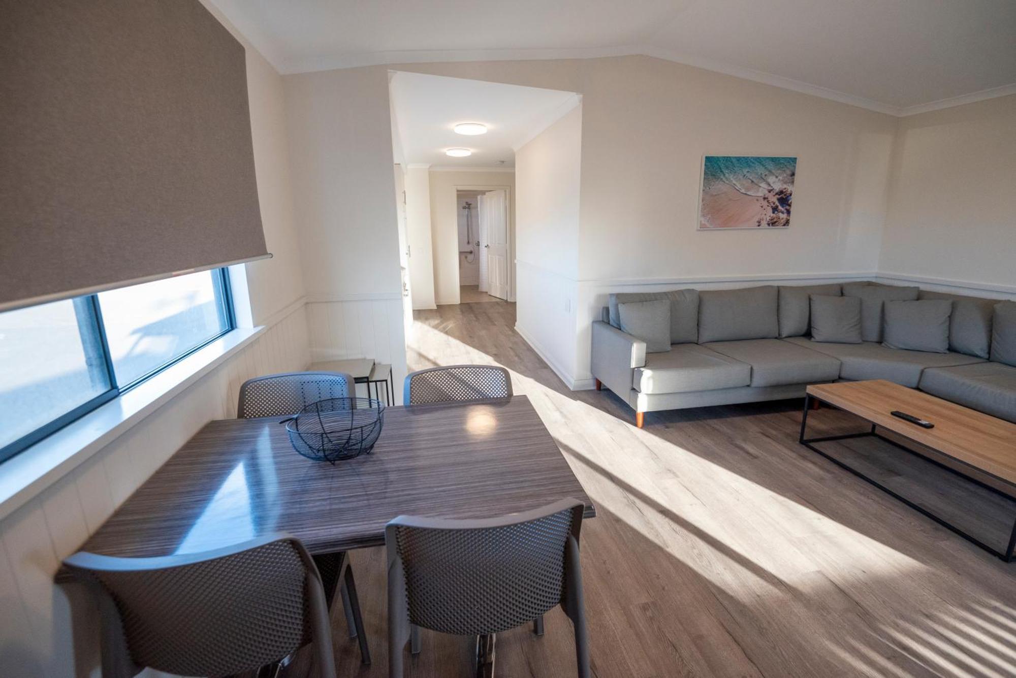 Jurien Bay Tourist Park Hotel ภายนอก รูปภาพ