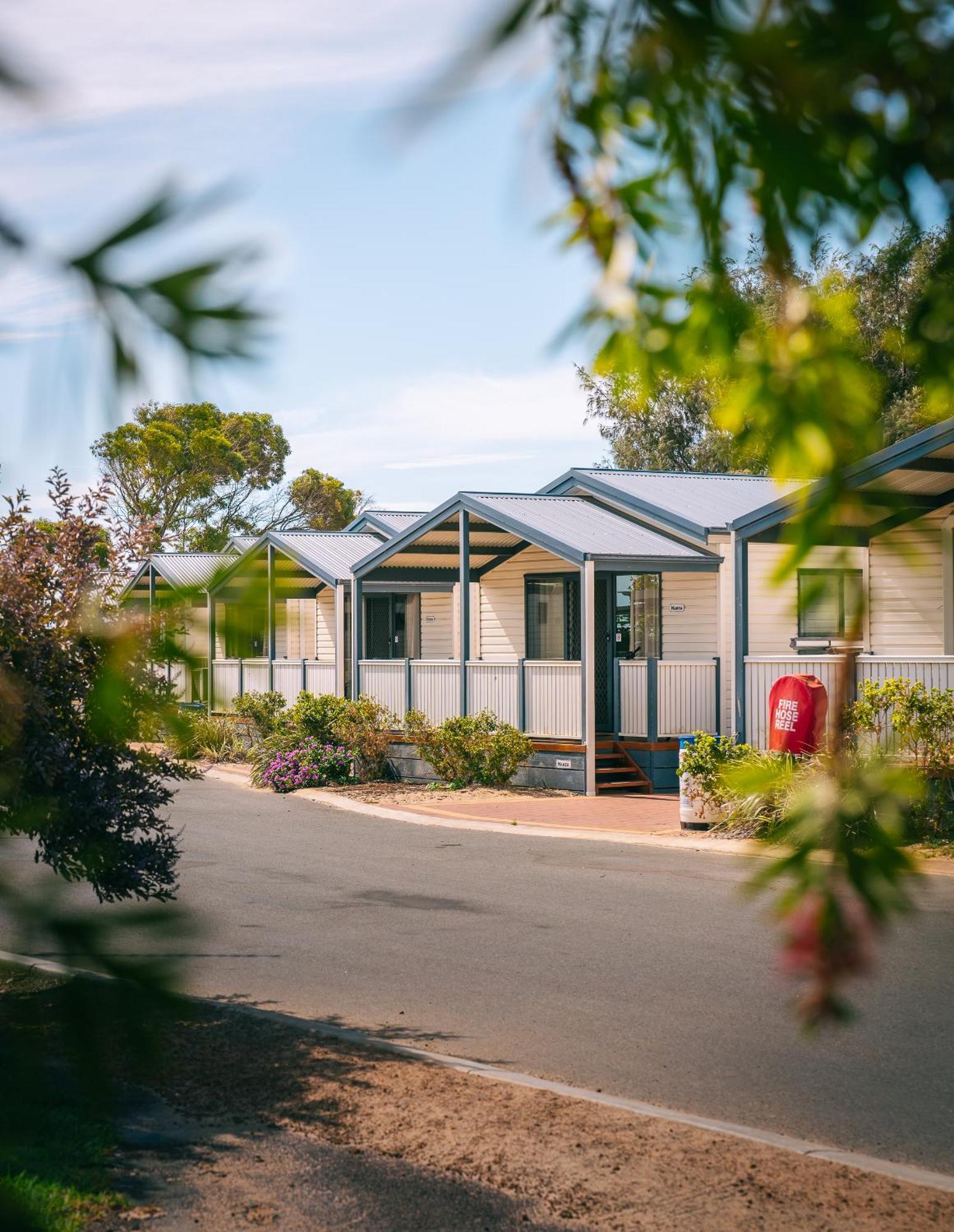 Jurien Bay Tourist Park Hotel ภายนอก รูปภาพ