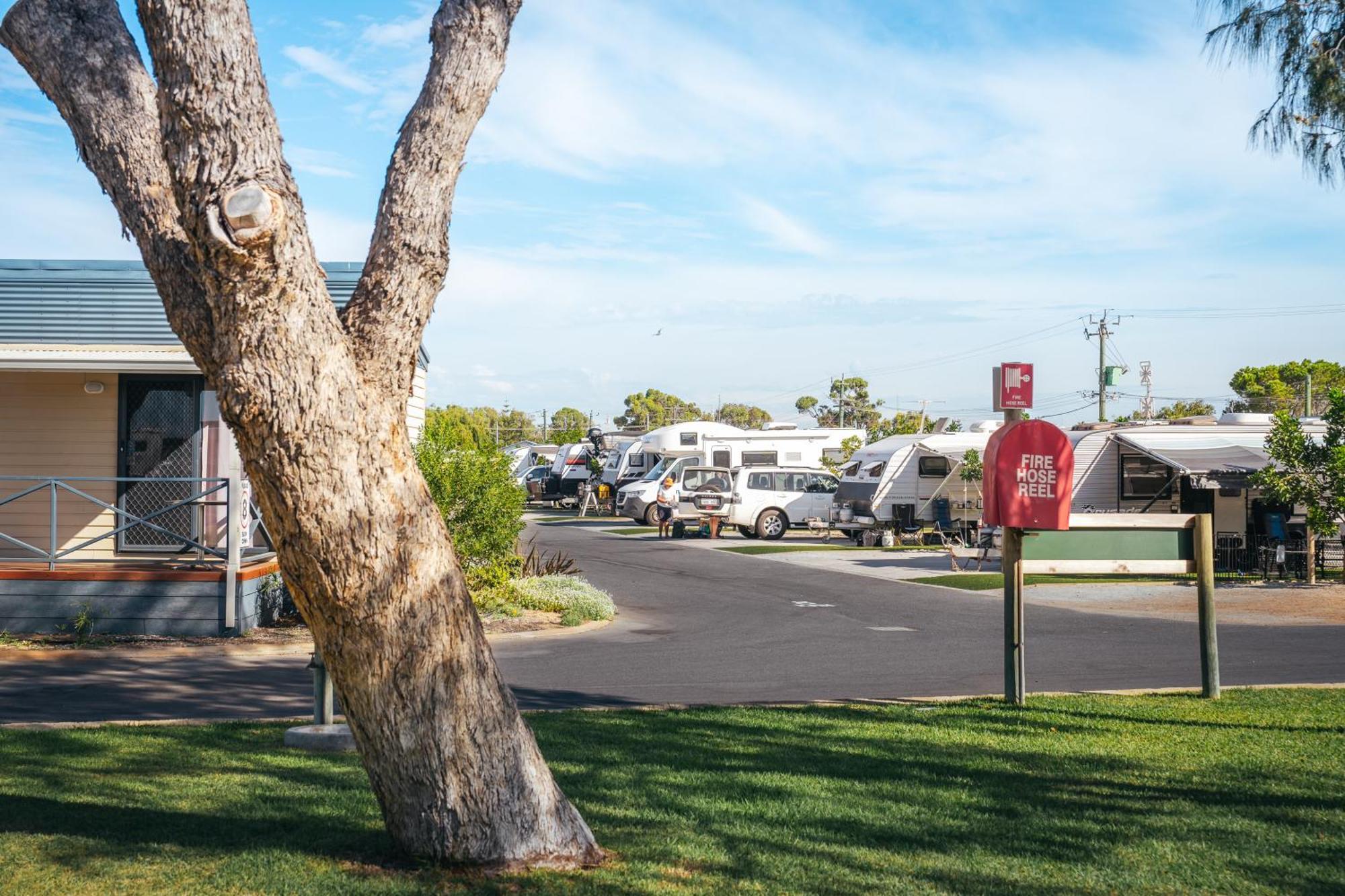 Jurien Bay Tourist Park Hotel ภายนอก รูปภาพ